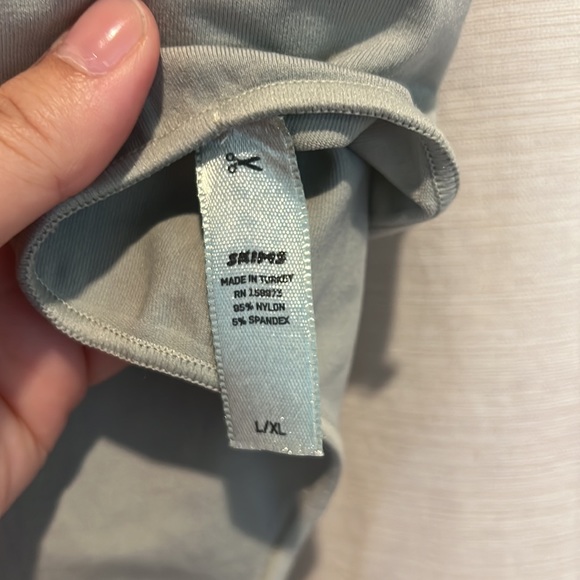 Skims body suit in Agave - Picture 2 of 5